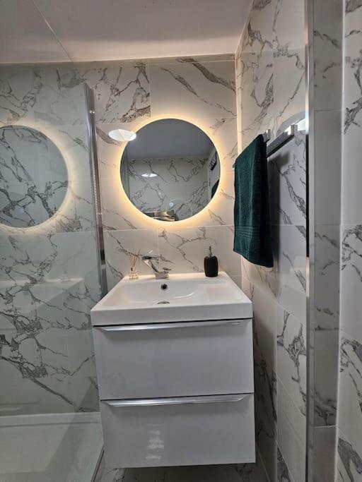 Comfortable Two Bedroom Flat Brighton Eksteriør bilde