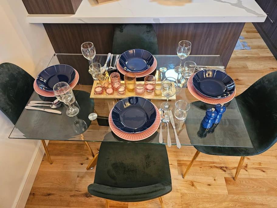 Comfortable Two Bedroom Flat Brighton Eksteriør bilde
