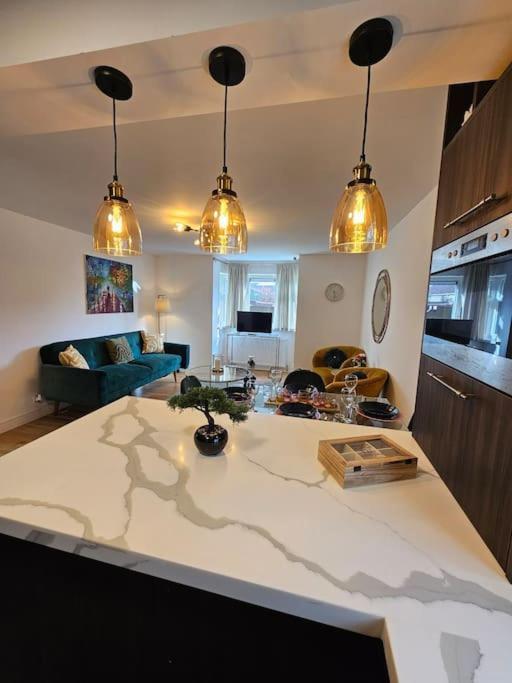 Comfortable Two Bedroom Flat Brighton Eksteriør bilde